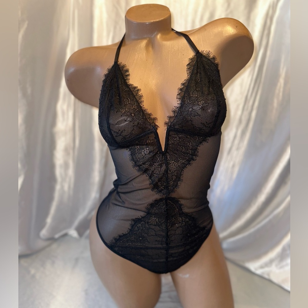 Victorias Secret Teddy Bodysuit Thong Black Lace Halter Neck NWT